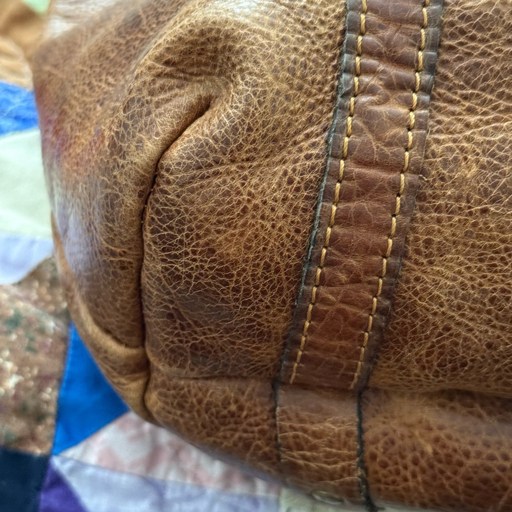 Chic Brown Leather Tote with Brass Accents - Picture 6 of 8